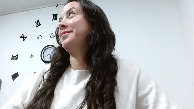 ElaMurray02 online show from 3, 2, 2026