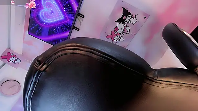 Snapshot of EmmaSweet23 chatting on 14, 7, 2026 EmmaSweet23 online show from 14, 7, 2026