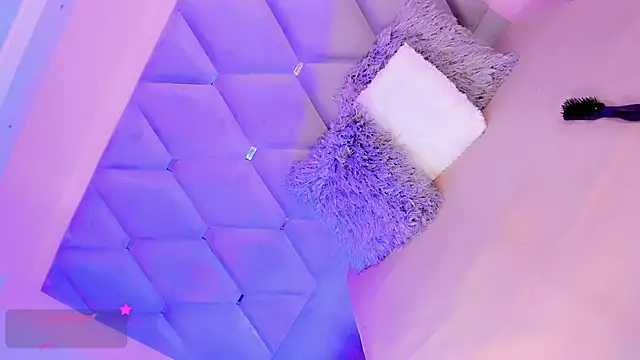 EmmaSweet23 online show from 10, 4, 2026