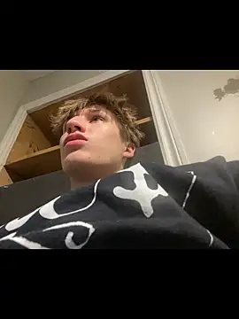 yourwhiteboy1 online show from 16, 3, 2026