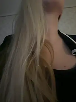 Snapshot of NikkiMis chatting on 24, 2, 2026 NikkiMis online show from 24, 2, 2026