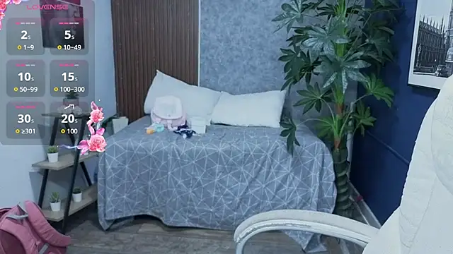 saphire  online show from 13, 4, 2026