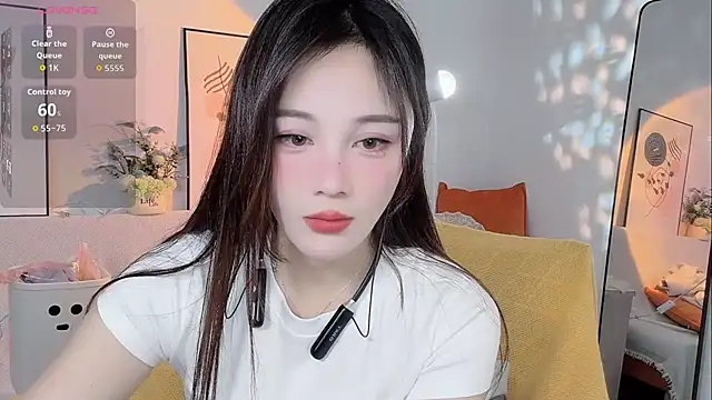 Lisa-295188 online show from 17, 3, 2026