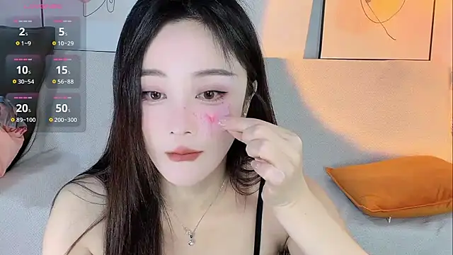 Lisa-295188 online show from 29, 3, 2026