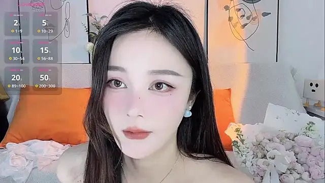 Lisa-295188 online show from 10, 4, 2026