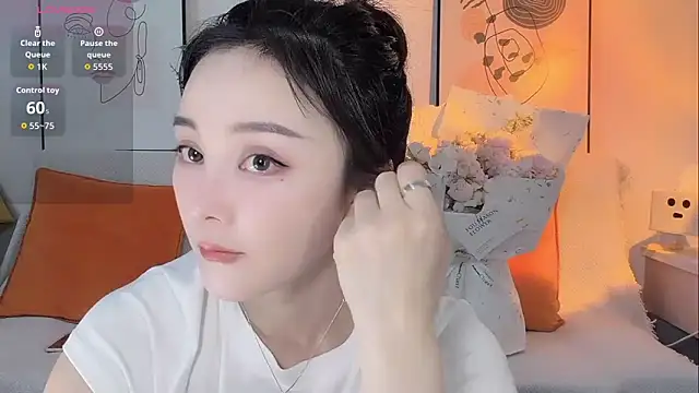 Lisa-295188 online show from 14, 4, 2026