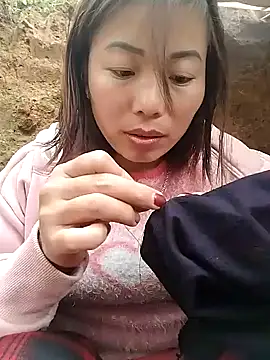 Ella-aa online show from 10, 2, 2026