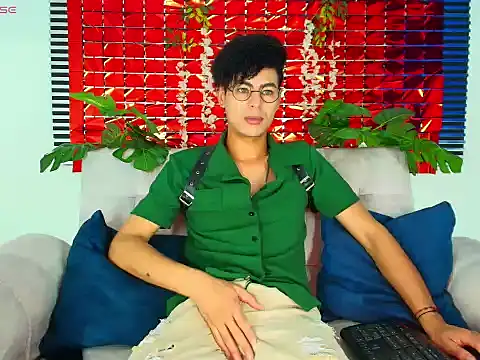 Snapshot of ThiiagoSaeenz chatting on 13, 2, 2026 ThiiagoSaeenz online show from 13, 2, 2026