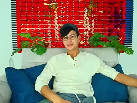 Snapshot of ThiiagoSaeenz chatting on 12, 2, 2026 ThiiagoSaeenz online show from 12, 2, 2026