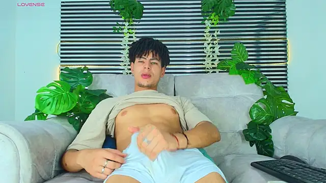 ThiiagoSaeenz online show from 30, 4, 2026