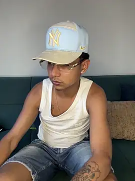 paulhot11 online show from 12, 4, 2026