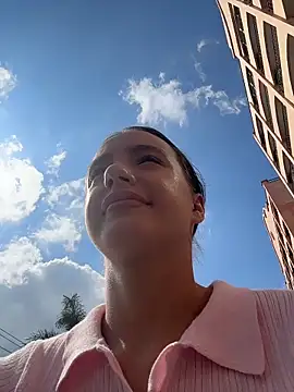 MiaTee online show from 29, 3, 2026