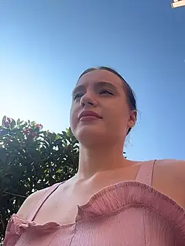 MiaTee online show from 2, 4, 2026