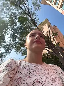 MiaTee online show from 27, 3, 2026