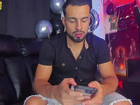 Snapshot of bastian_bigcock chatting on 3, 2, 2026 bastian bigcock online show from 3, 2, 2026