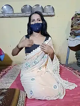 Snapshot of bharticouple chatting on 7, 8, 2026 bharticouple online show from 7, 8, 2026
