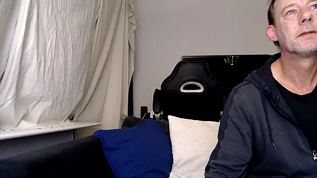 Snapshot of Sexy_Ass_Mike chatting on 15, 2, 2026 Sexy Ass Mike online show from 15, 2, 2026