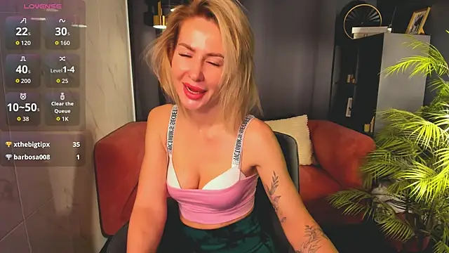 Snapshot of Madam__Isabella chatting on 8, 5, 2026 Madam Isabella online show from 8, 5, 2026