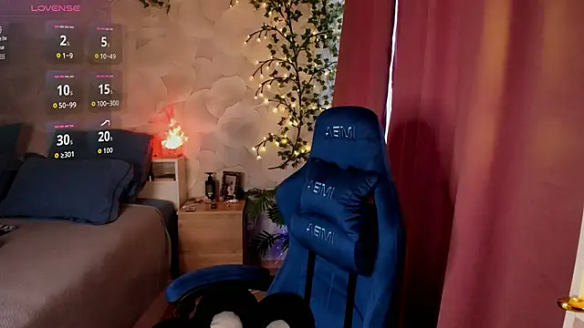 Snapshot of Madam__Isabella chatting on 27, 6, 2026 Madam Isabella online show from 27, 6, 2026