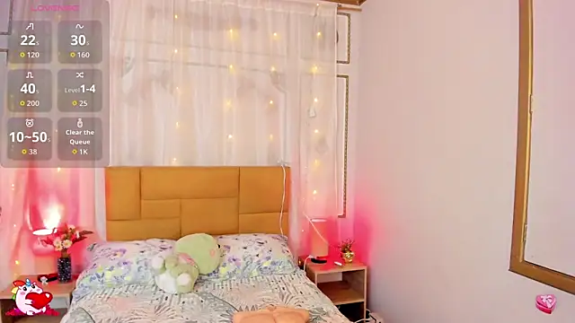 Snapshot of Kylie_Gomez chatting on 4, 2, 2026 Kylie Gomez online show from 4, 2, 2026