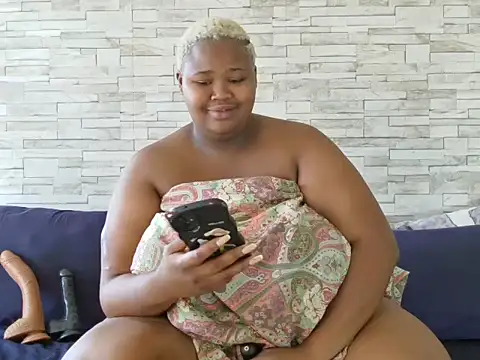 BustyBmw online show from 10, 3, 2026