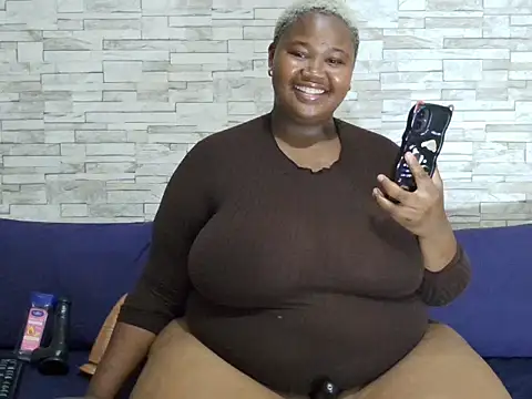 Snapshot of BustyBmw chatting on 2, 2, 2026 BustyBmw online show from 2, 2, 2026