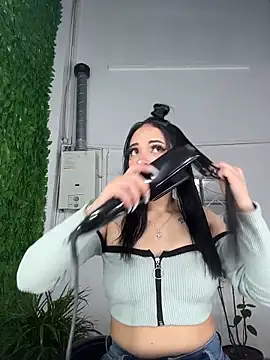 Snapshot of cristal__violetaa chatting on 11, 2, 2026 cristal violetaa online show from 11, 2, 2026