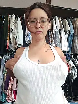 Snapshot of Harley-77 chatting on 1, 2, 2026 Harley-77 online show from 1, 2, 2026