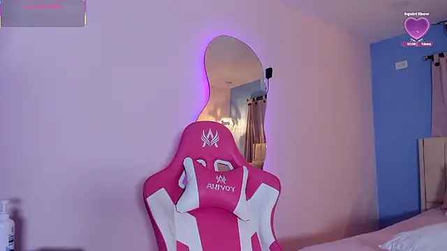 Snapshot of LOU_22_ chatting on 10, 2, 2026 LOU 22 online show from 10, 2, 2026