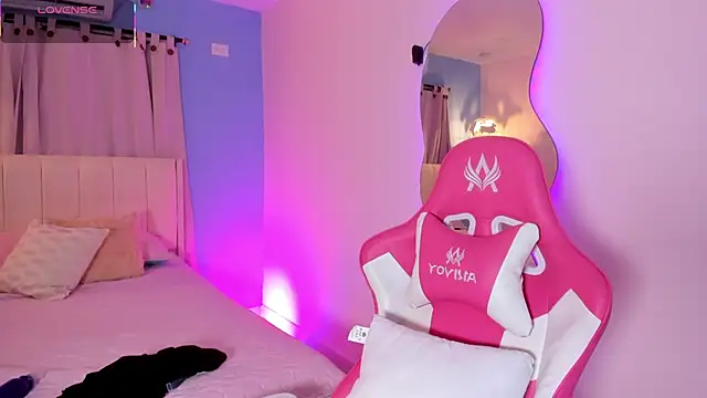 Snapshot of LOU_22_ chatting on 21, 2, 2026 LOU 22 online show from 21, 2, 2026