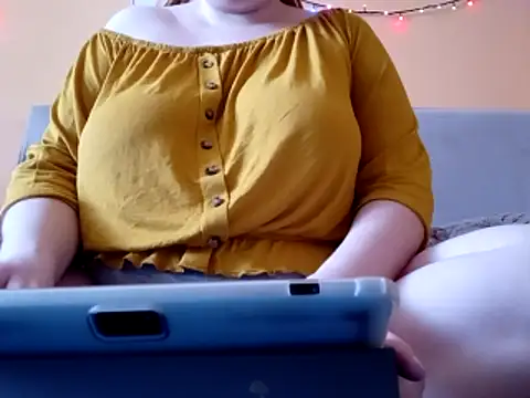 Snapshot of trixye21 chatting on 24, 2, 2026 trixye21 online show from 24, 2, 2026