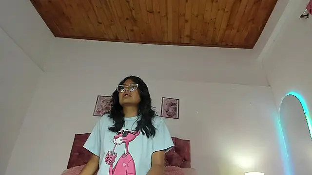 luna velveth online show from 7, 2, 2026