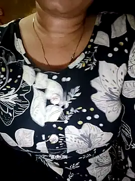 Snapshot of PARI51 chatting on 5, 7, 2026 PARI51 online show from 5, 7, 2026