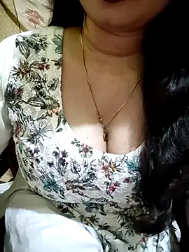 Snapshot of PARI51 chatting on 11, 7, 2026 PARI51 online show from 11, 7, 2026
