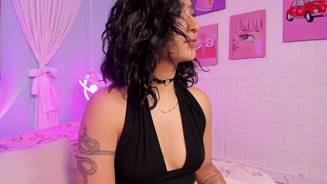 Cleo Foxx online show from 13, 4, 2026