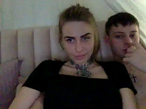 Snapshot of Carlos18loverboyfriend chatting on 28, 3, 2026 Carlos18loverboyfriend online show from 28, 3, 2026