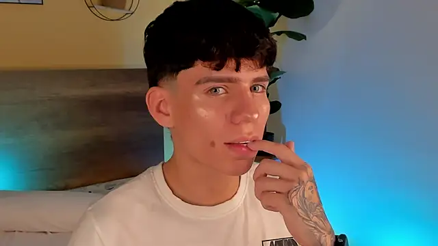 Angel eros  online show from 12, 2, 2026