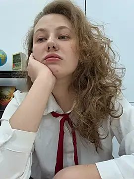 AsynaYuuki online show from 3, 4, 2026