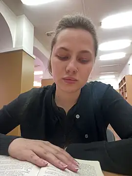 AsynaYuuki online show from 4, 3, 2026