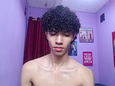 Snapshot of bigcock_twinks chatting on 24, 2, 2026 bigcock twinks online show from 24, 2, 2026