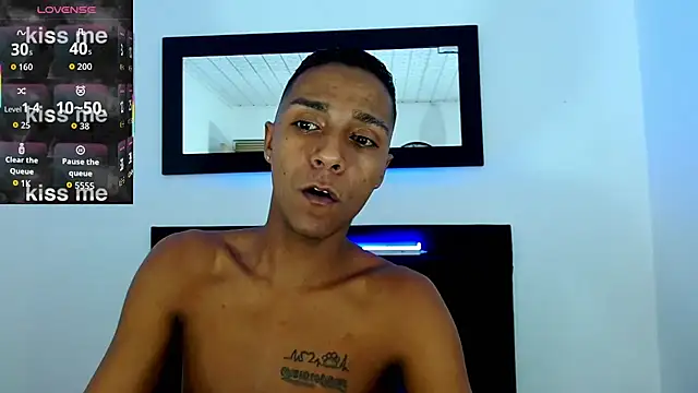 Snapshot of hotboyluxe chatting on 3, 7, 2026 hotboyluxe online show from 3, 7, 2026