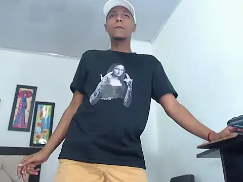 Snapshot of hotboyluxe chatting on 6, 2, 2026 hotboyluxe online show from 6, 2, 2026