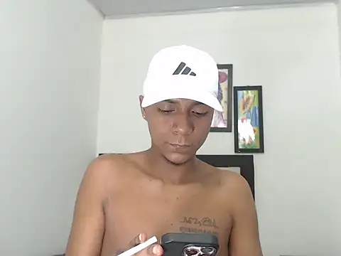 Snapshot of hotboyluxe chatting on 28, 2, 2026 hotboyluxe online show from 28, 2, 2026