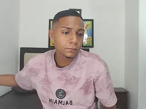 Snapshot of hotboyluxe chatting on 15, 2, 2026 hotboyluxe online show from 15, 2, 2026