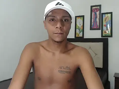 Snapshot of hotboyluxe chatting on 27, 2, 2026 hotboyluxe online show from 27, 2, 2026