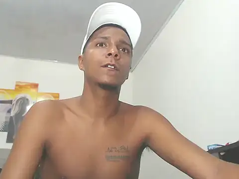 Snapshot of hotboyluxe chatting on 12, 2, 2026 hotboyluxe online show from 12, 2, 2026