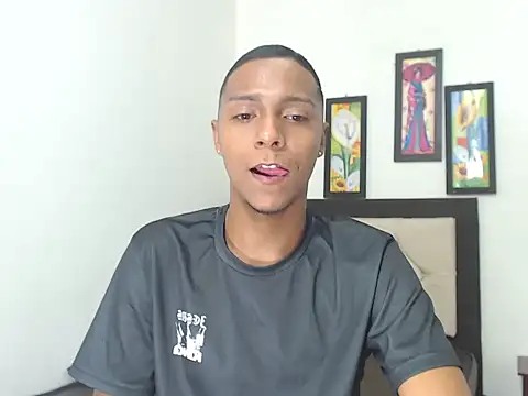 Snapshot of hotboyluxe chatting on 3, 3, 2026 hotboyluxe online show from 3, 3, 2026