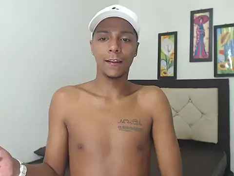 Snapshot of hotboyluxe chatting on 25, 2, 2026 hotboyluxe online show from 25, 2, 2026