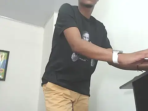 Snapshot of hotboyluxe chatting on 23, 2, 2026 hotboyluxe online show from 23, 2, 2026