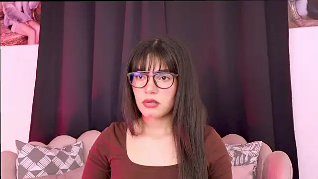 dakotacollins  online show from 9, 4, 2026